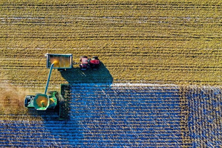 Україна поле сбор урожая